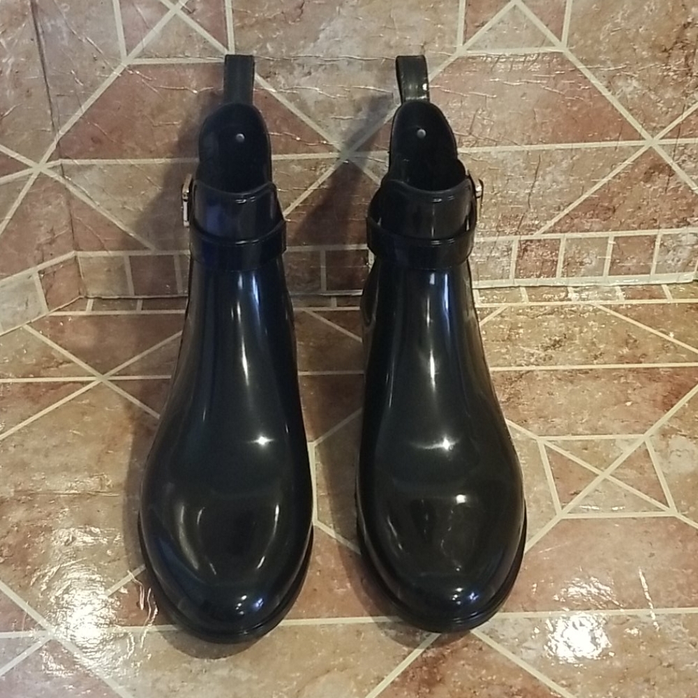 Marc Fisher Booties - Picture 2 of 7
